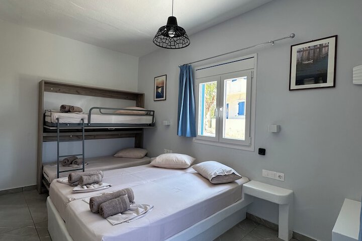 Room 40 of 79