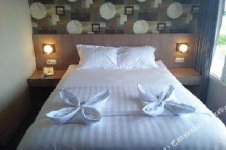 Grand Hill Hotel and Villa