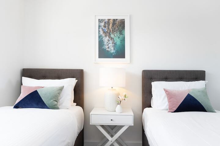 Room 3 of 53