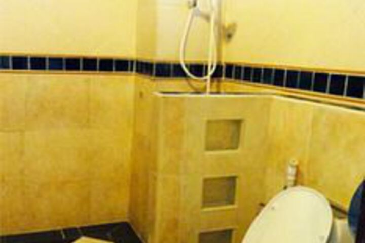 Room 2 of 14