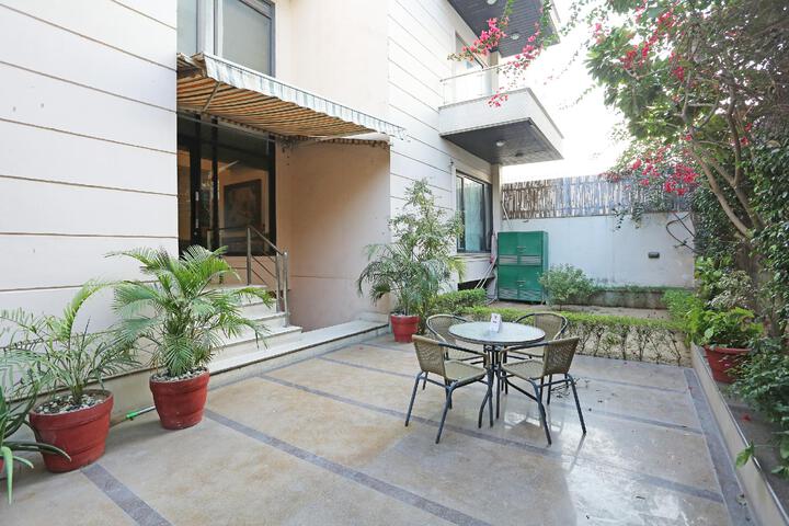 OYO 11524 Hotel Shubhhdeep Aashiyana