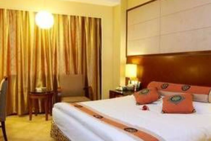 Room 125 of 180