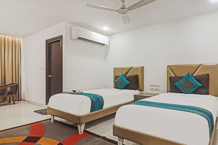Room 8 of 31