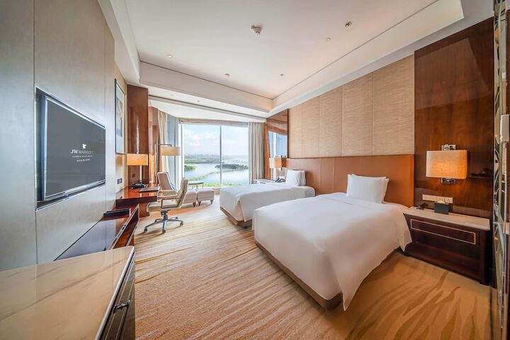 Room 15 of 49