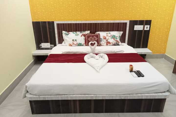 Room 18 of 28