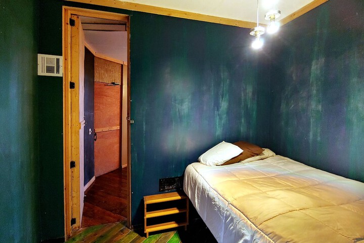 Room 14 of 50