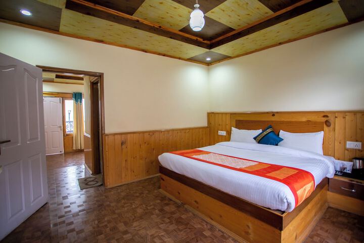 Room 15 of 35