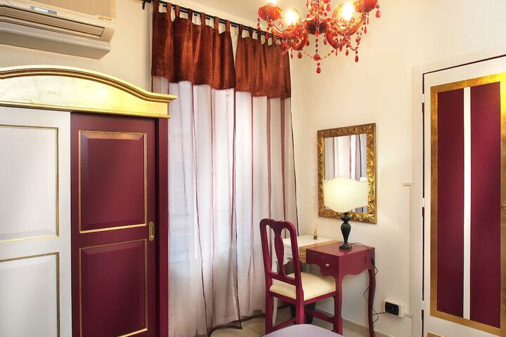 Room 15 of 63