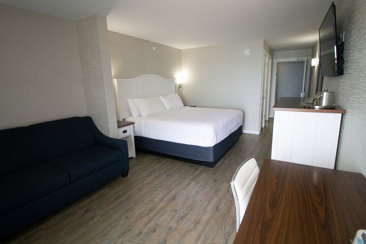 1 King Bed (15 of 28)