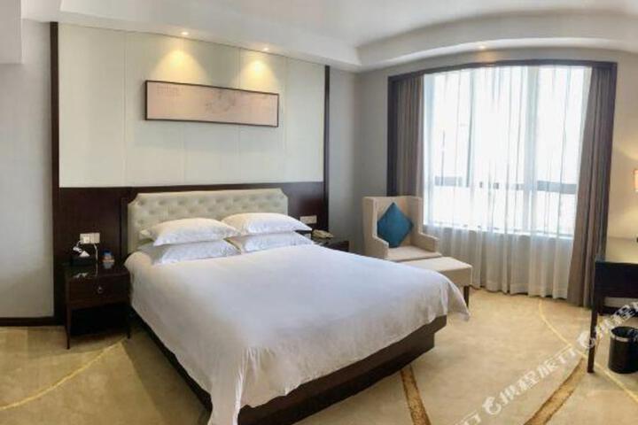 Golden Triangle Hotel