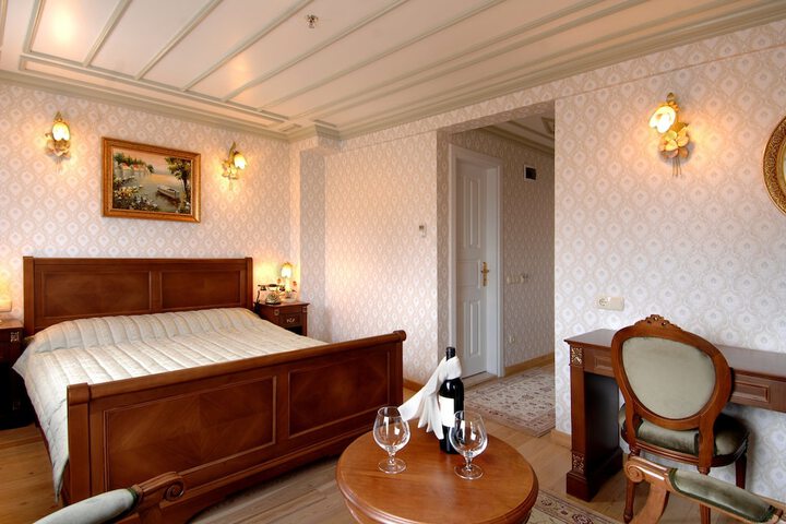 Room 5 of 55