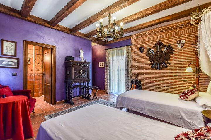 Room 6 of 48