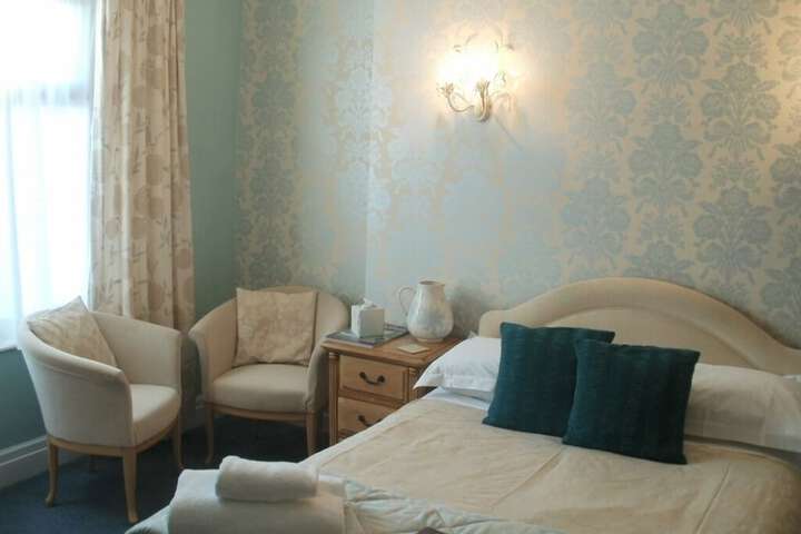 Room 8 of 22