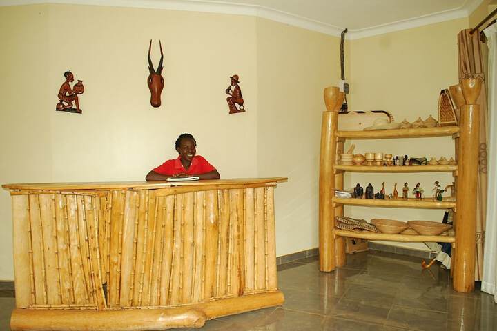 BWINDI CULTURAL CENTRE