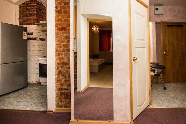 Room 4 of 28