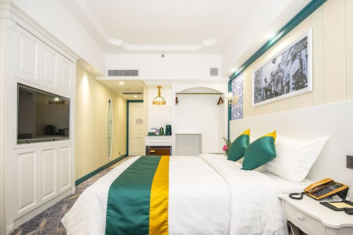 Room 31 of 66