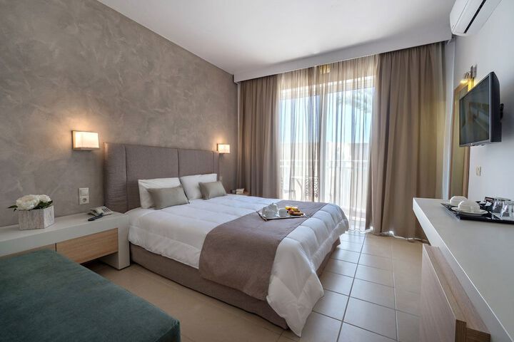 Room 14 of 30