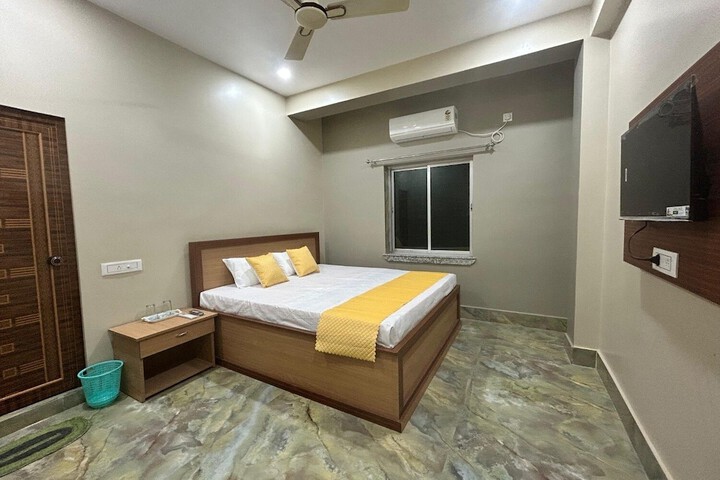 Room 2 of 13