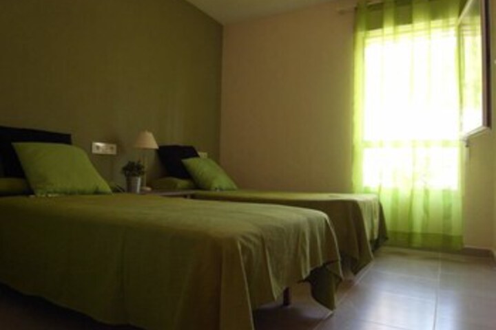 Room 12 of 21