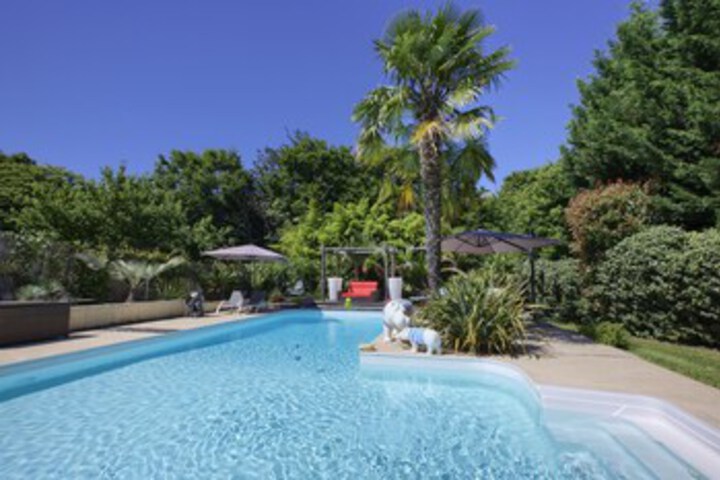 Pool 57 of 102