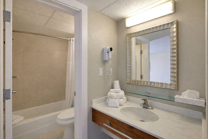 Room 26 of 39