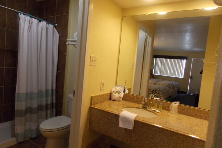 Room 61 of 128