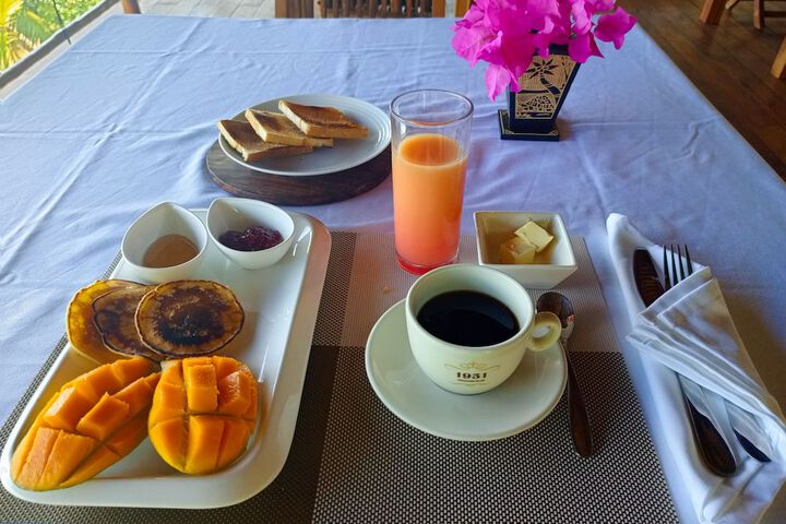 Breakfast/Coffee Service 17 of 22