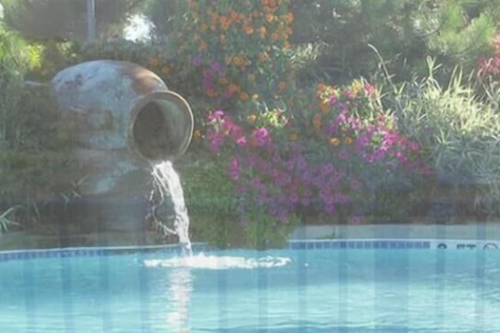 Pool 25 of 52