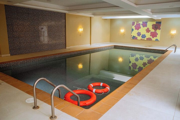Pool 13 of 30