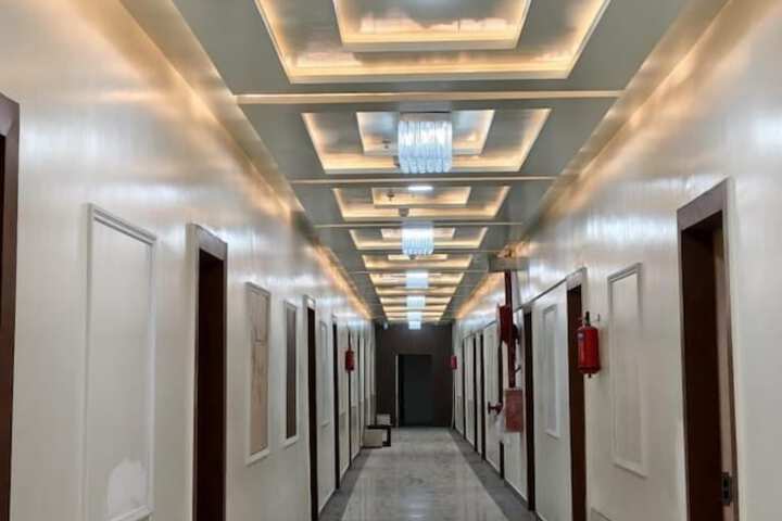 Room 28 of 61