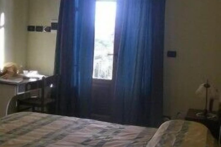 Room 3 of 46