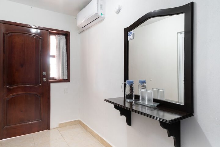 Room 3 of 35