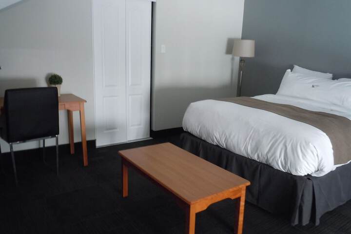 Room 38 of 77