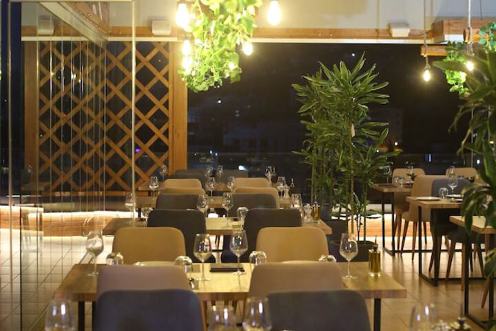 Dining 155 of 218