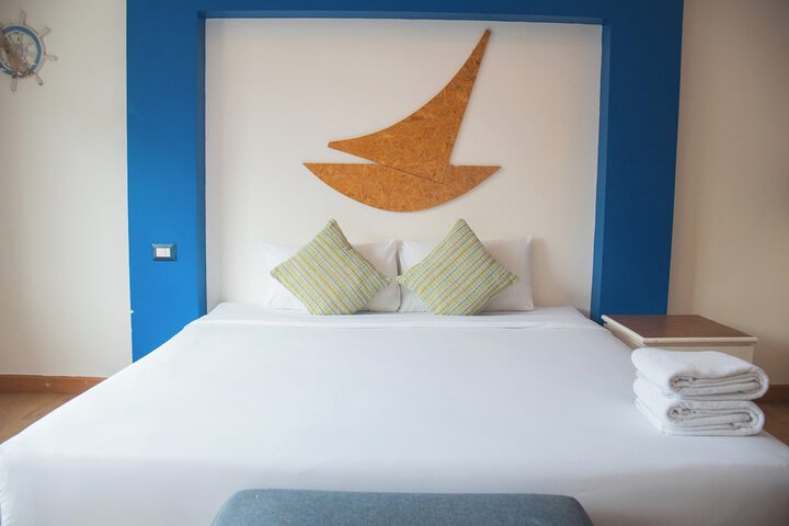 Room 45 of 77