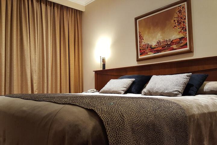 Room 7 of 93