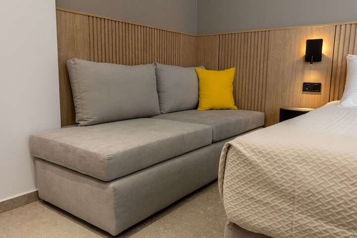 Room 15 of 19
