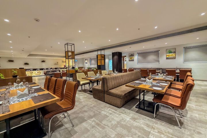 Dining 44 of 71
