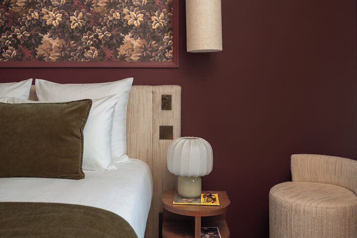 Room 18 of 28