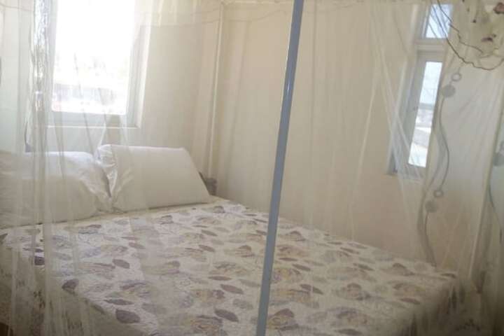 Room 3 of 10