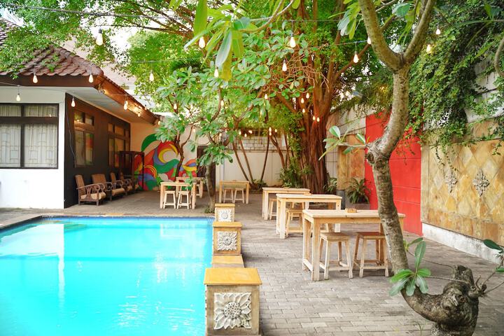 Pool Hotel
