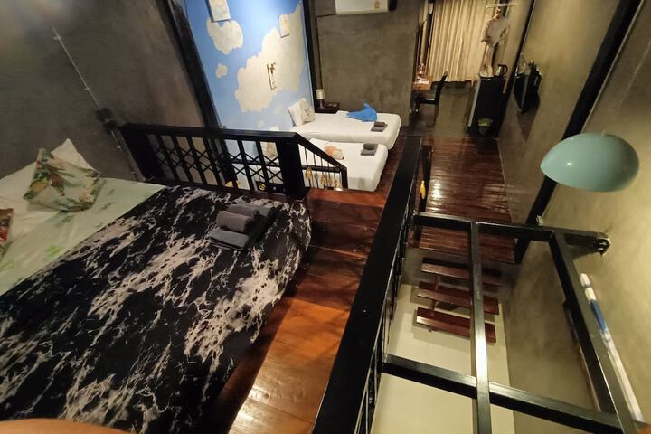 Room 18 of 47