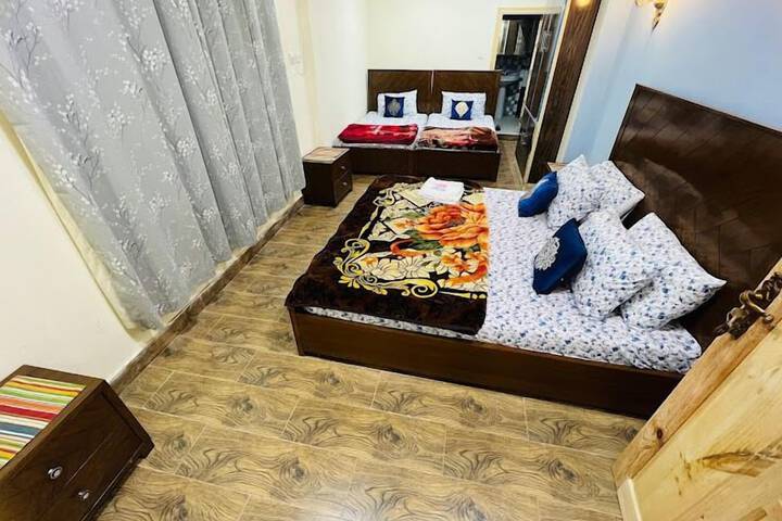 Room 6 of 19
