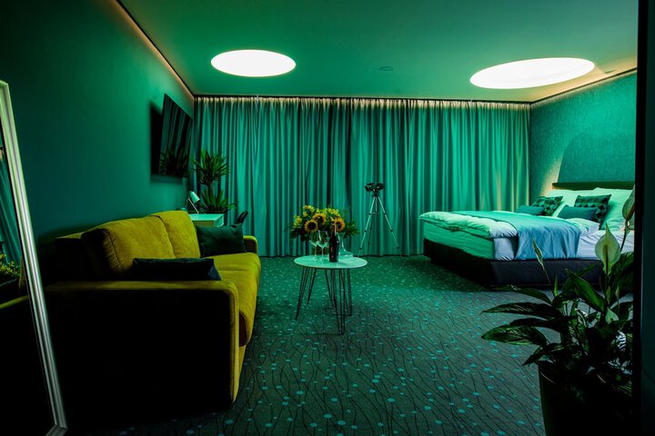 Room 28 of 38