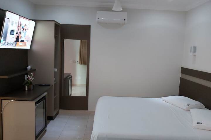 Room 11 of 35