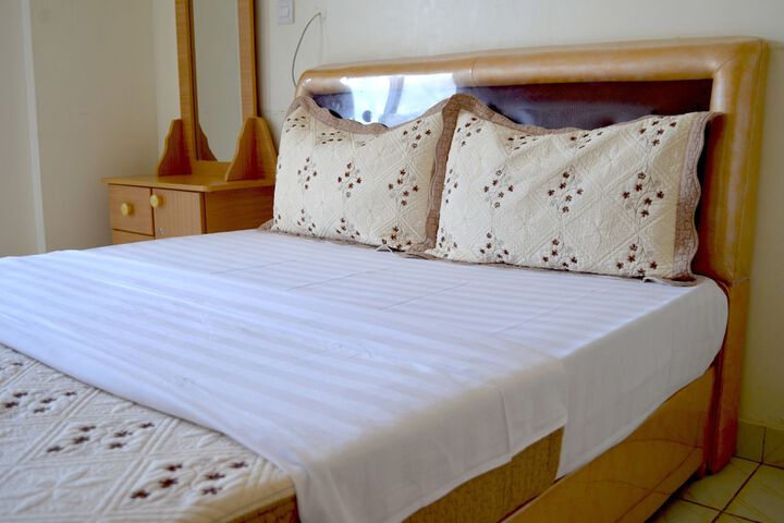 Room 18 of 48