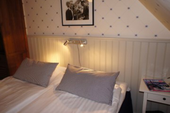 Room 5 of 48
