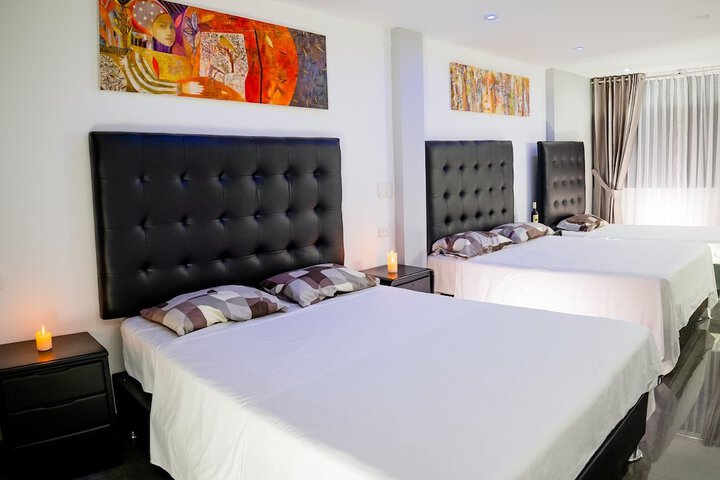 Room 3 of 10