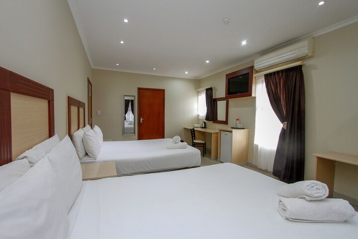 Room 4 of 26