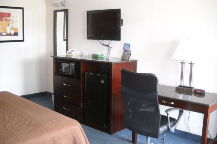 Room 2 of 22